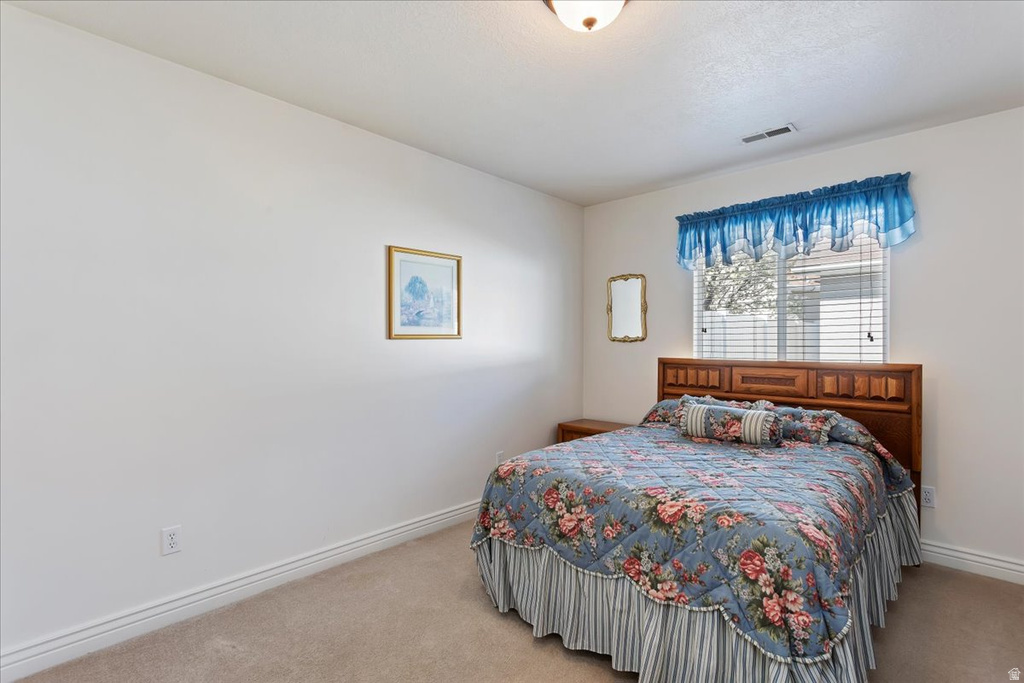 190 W NEWBURY LN Harrisville, UT 84414