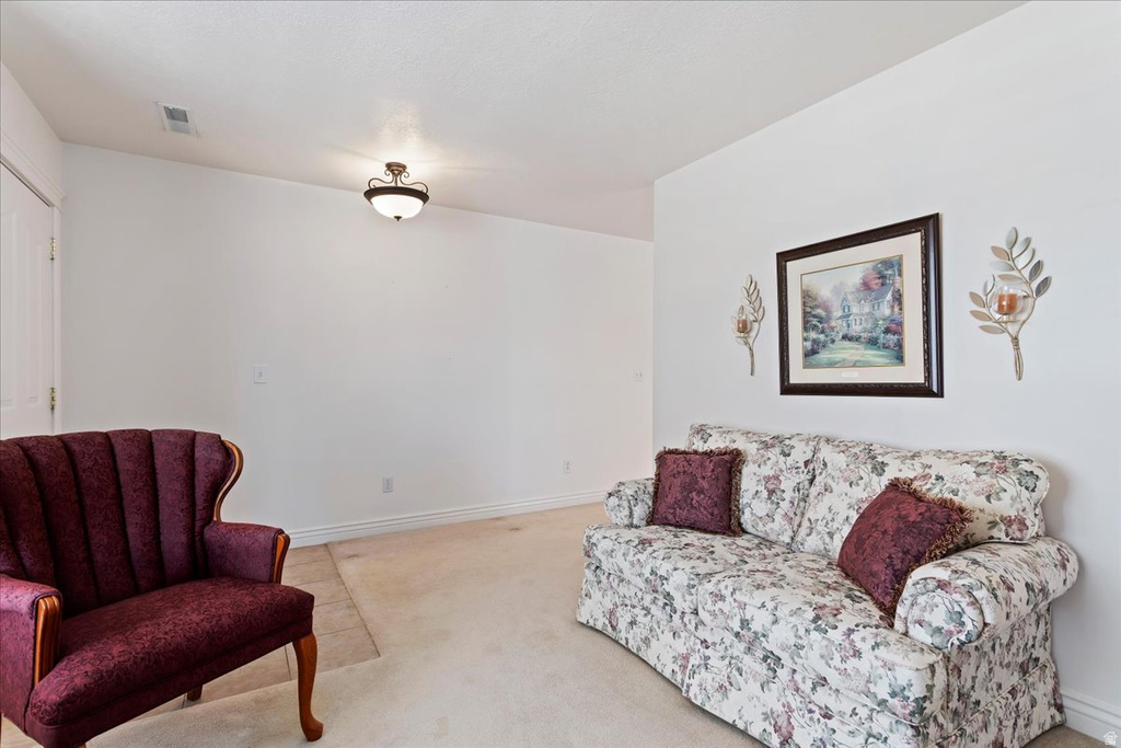 190 W NEWBURY LN Harrisville, UT 84414