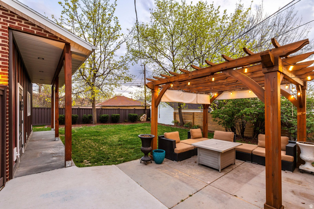 2008 E STRATFORD DR Salt Lake City, UT 84109