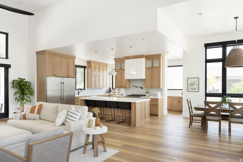 10241 S DIMPLE DELL LN Sandy, UT 84092