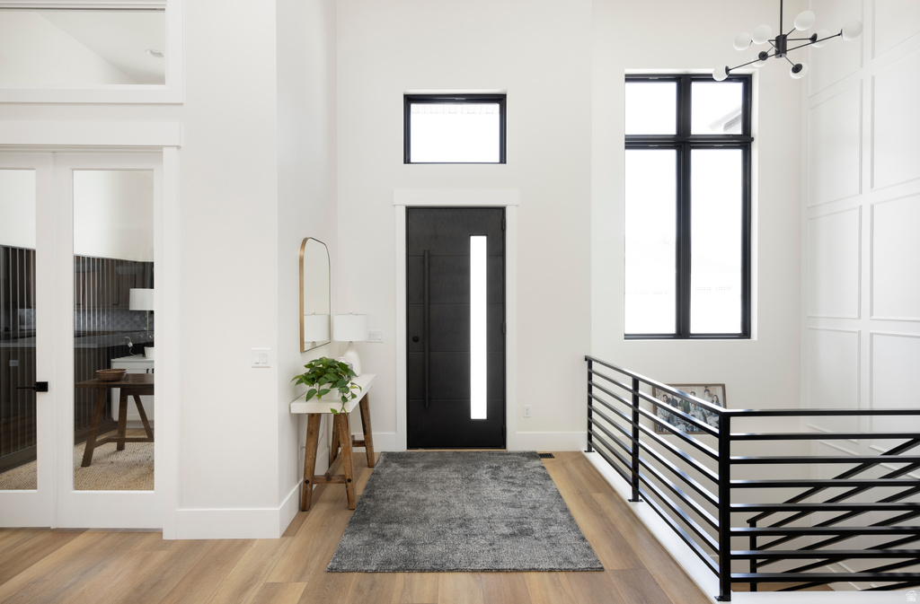 10241 S DIMPLE DELL LN Sandy, UT 84092