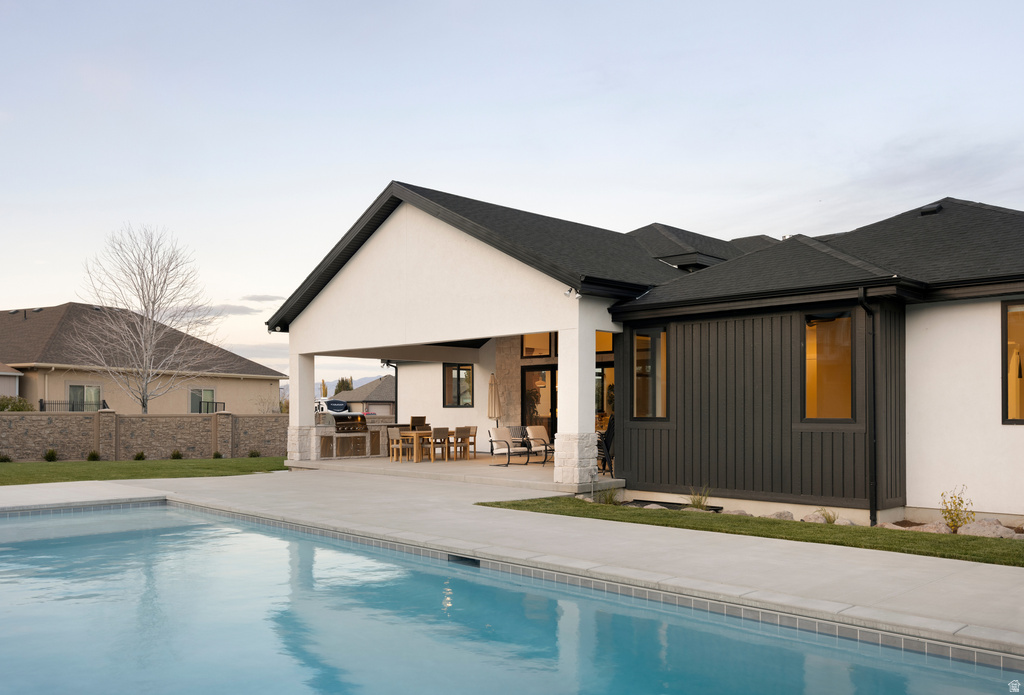 10241 S DIMPLE DELL LN Sandy, UT 84092