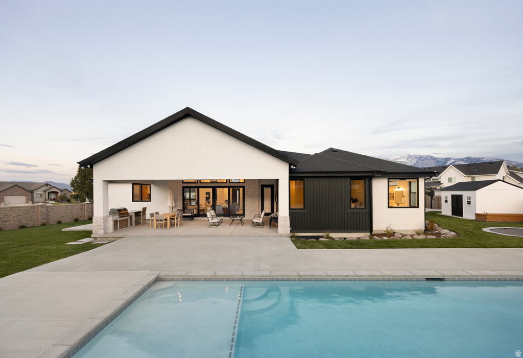 10241 S DIMPLE DELL LN Sandy, UT 84092