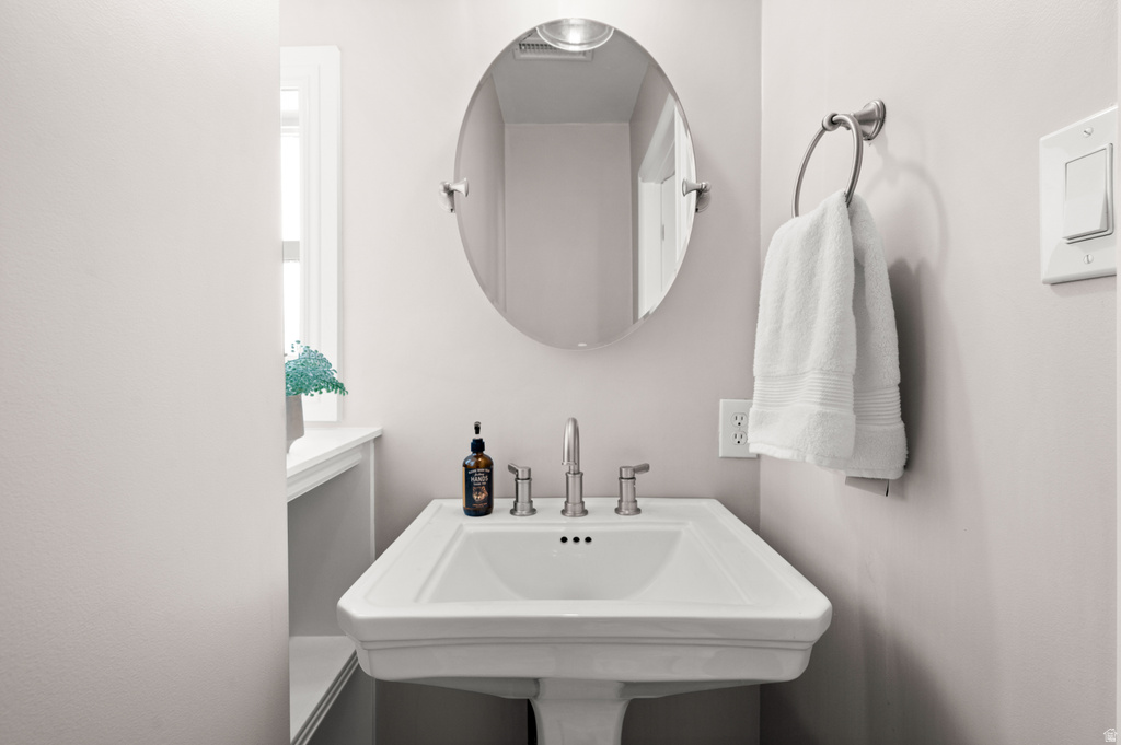 80 W 300 N Salt Lake City, UT 84103