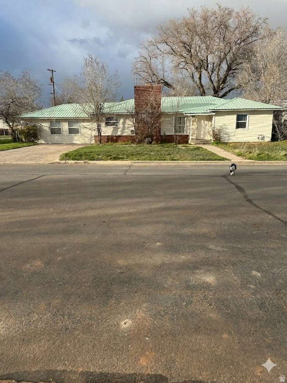 102 CONTINENTAL ST Blanding, UT 84511