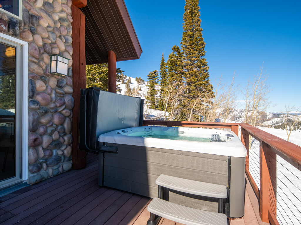 6781 N CHAPARRAL DR Eden, UT 84310