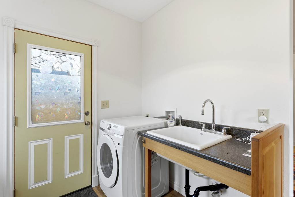 1410 S 300 E Salt Lake City, UT 84115