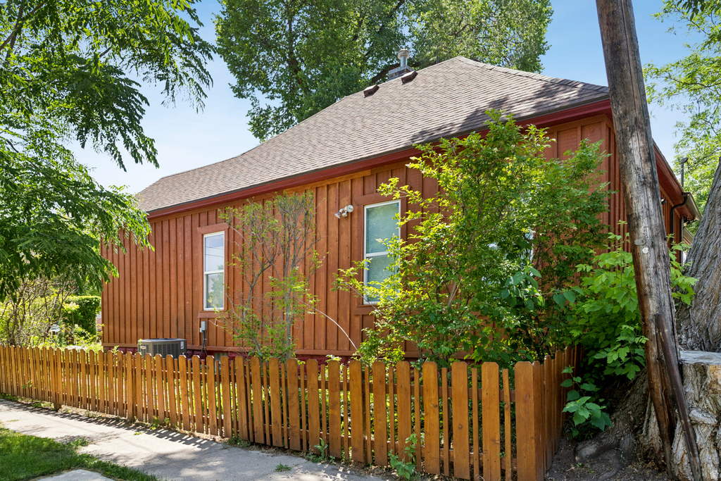 1410 S 300 E Salt Lake City, UT 84115