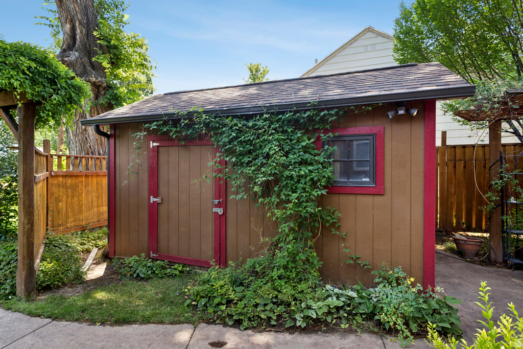 1410 S 300 E Salt Lake City, UT 84115