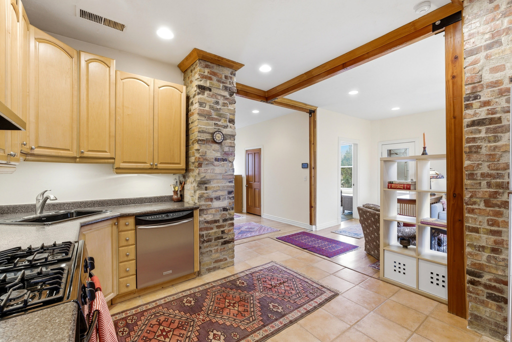 1410 S 300 E Salt Lake City, UT 84115