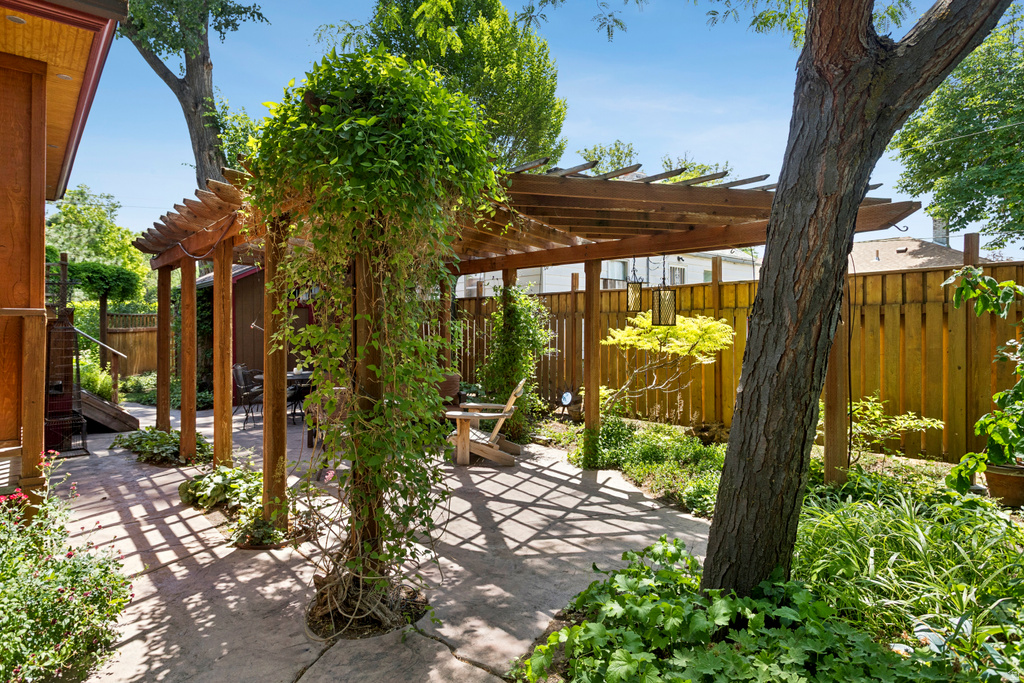 1410 S 300 E Salt Lake City, UT 84115