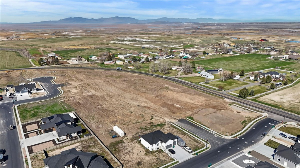 5800 W 4050 S Hooper, UT 84315