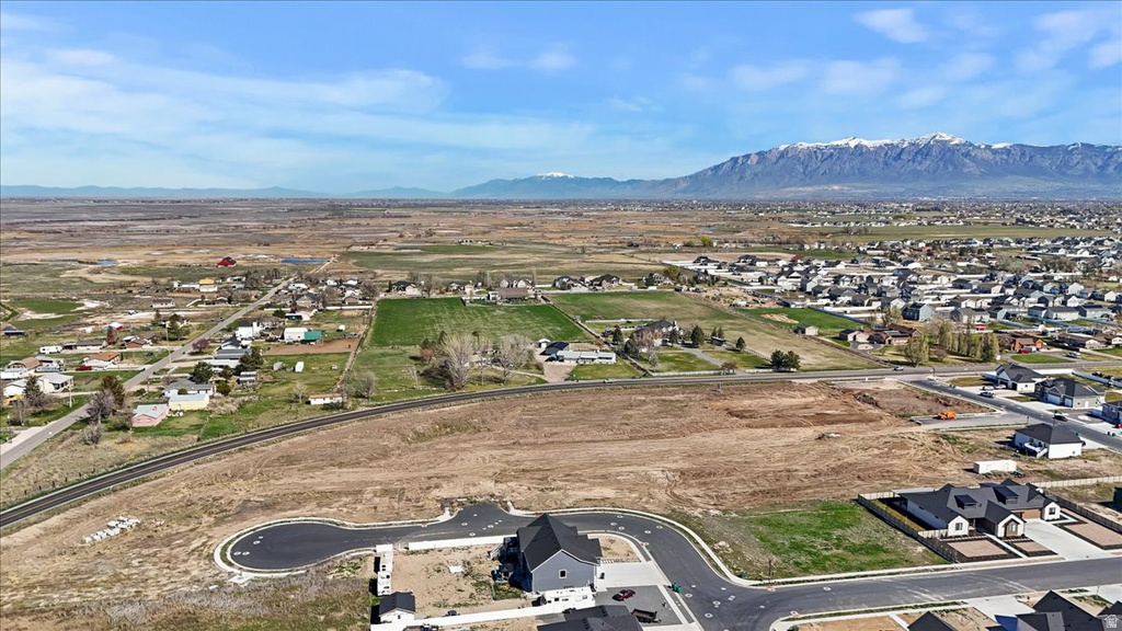 5800 W 4050 S Hooper, UT 84315