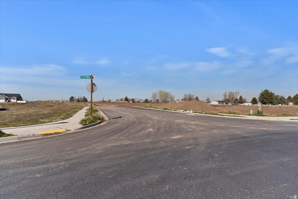 5800 W 4050 S Hooper, UT 84315