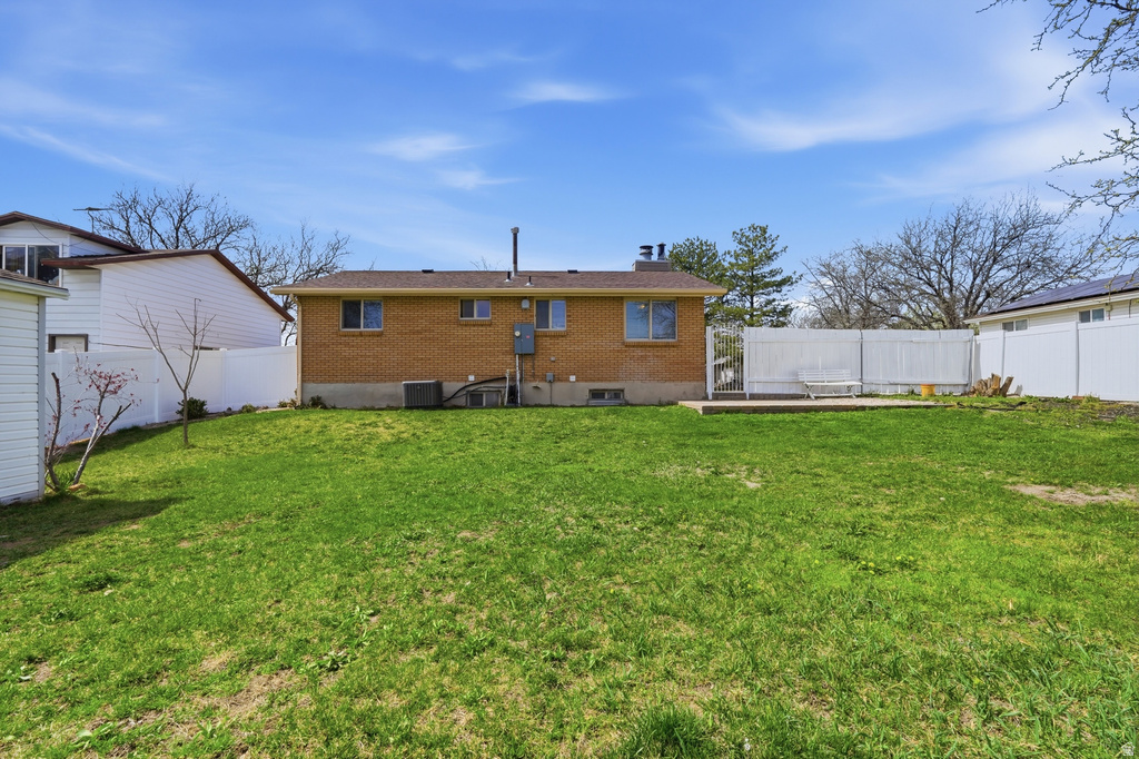 6043 S AQUARIUS DR Kearns, UT 84118