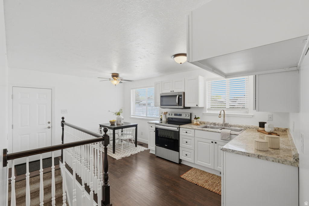 6043 S AQUARIUS DR Kearns, UT 84118