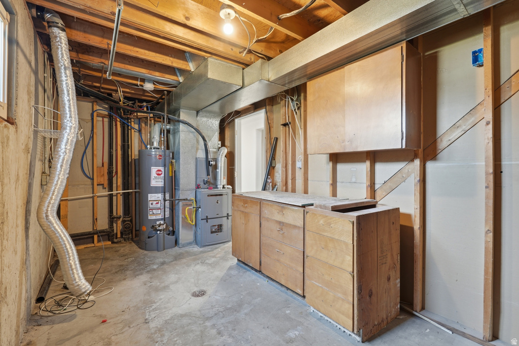 6043 S AQUARIUS DR Kearns, UT 84118