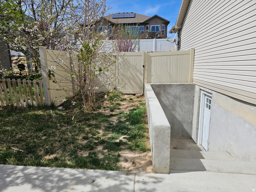 6516 S APPLE CREEK CT Salt Lake City, UT 84118