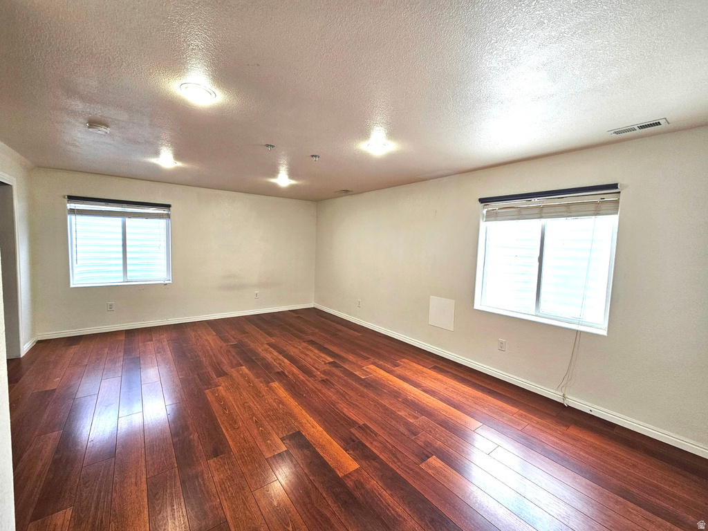 6516 S APPLE CREEK CT Salt Lake City, UT 84118