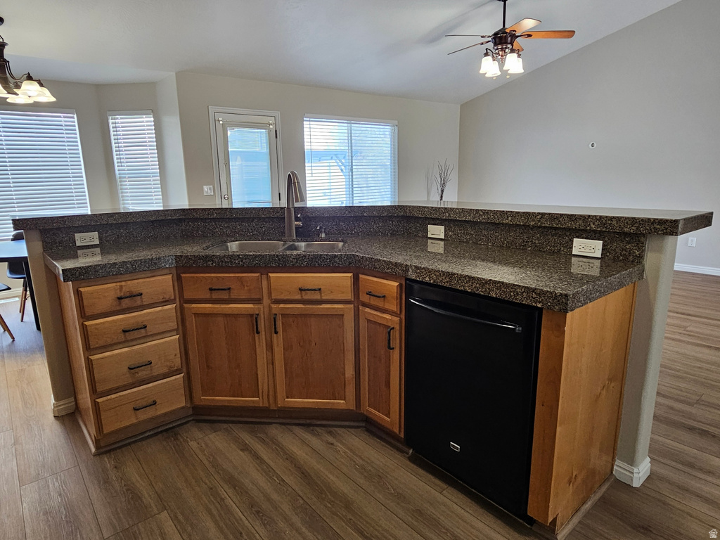 6516 S APPLE CREEK CT Salt Lake City, UT 84118