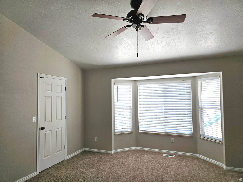 6516 S APPLE CREEK CT Salt Lake City, UT 84118