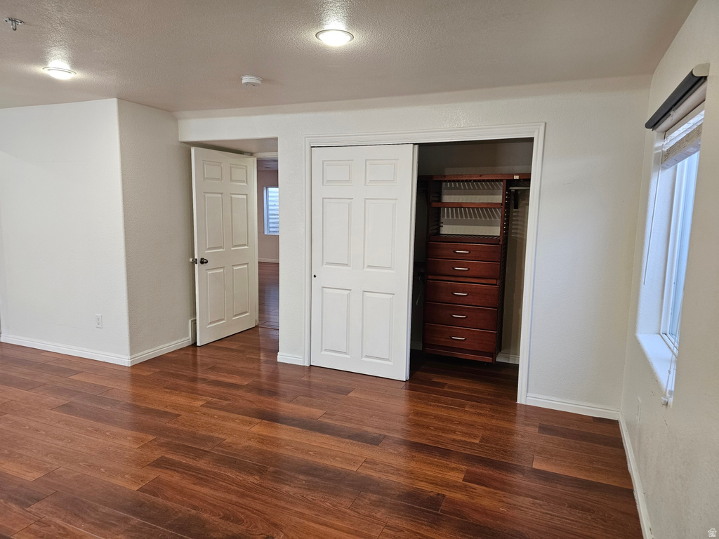 6516 S APPLE CREEK CT Salt Lake City, UT 84118