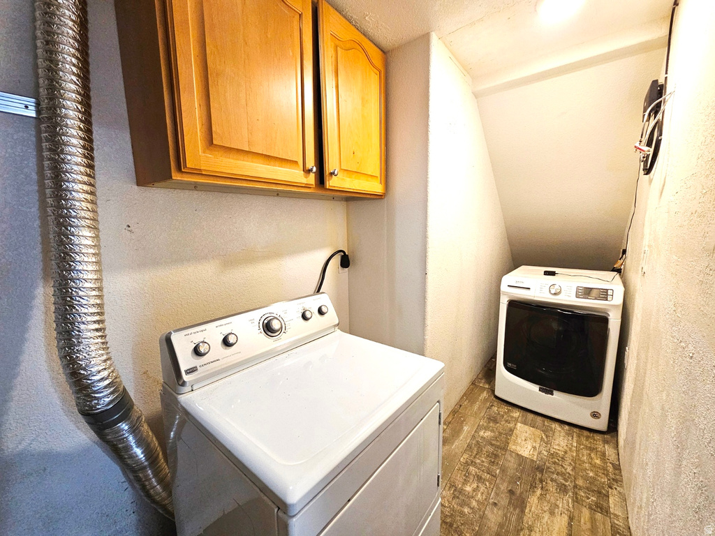 6516 S APPLE CREEK CT Salt Lake City, UT 84118