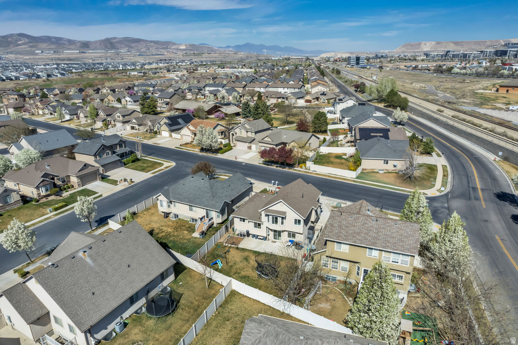 2389 W 2350 N Lehi, UT 84043