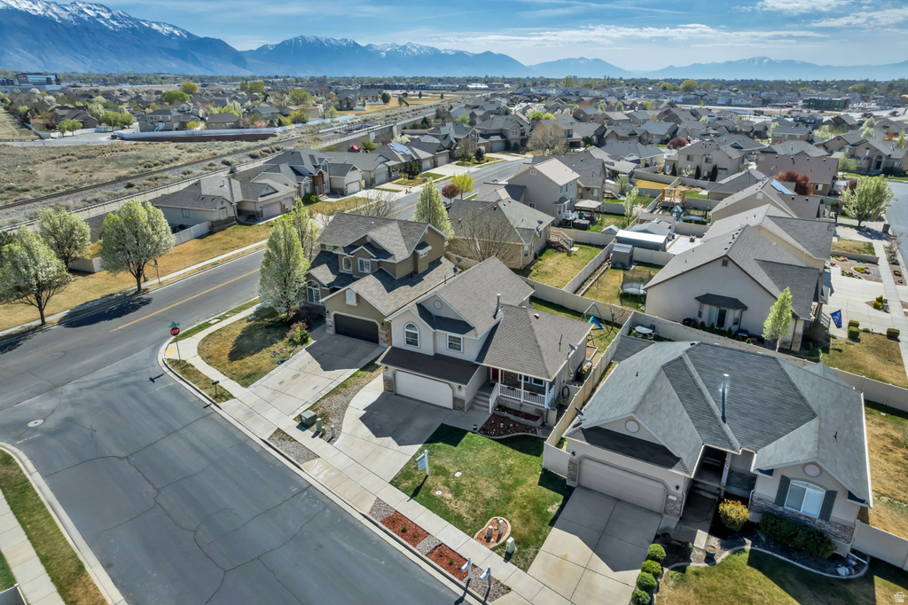 2389 W 2350 N Lehi, UT 84043
