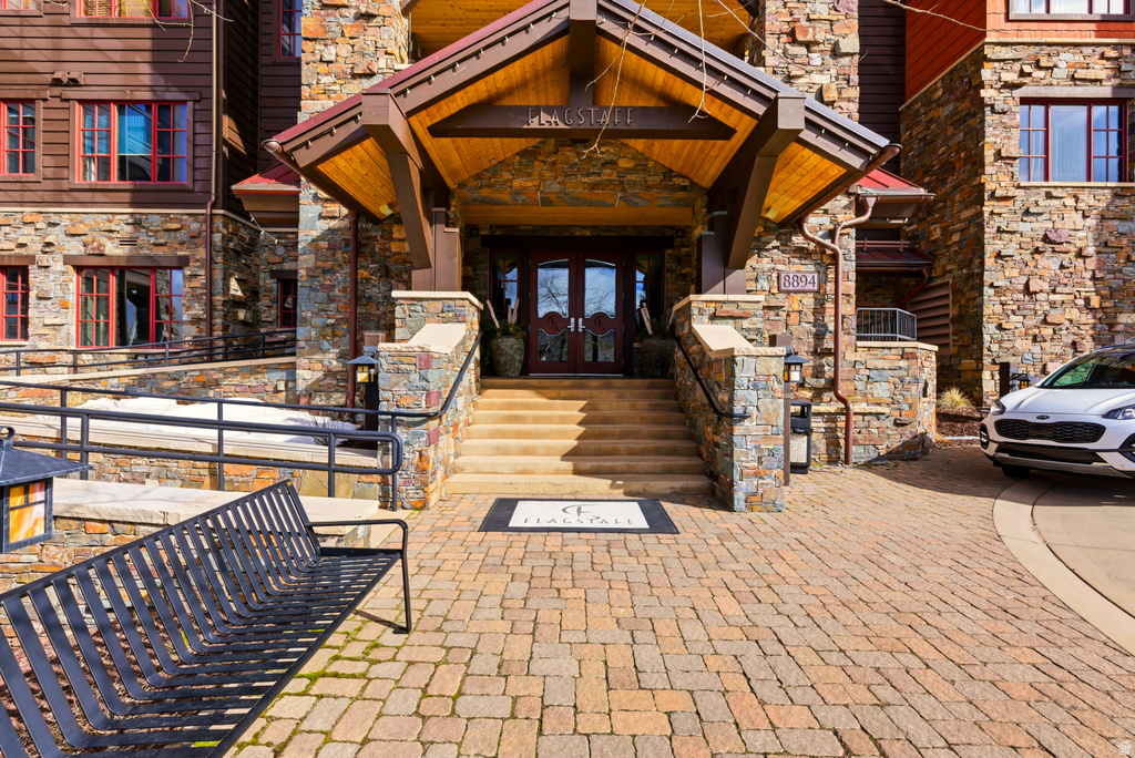 8894 EMPIRE DR #405 Park City, UT 84060