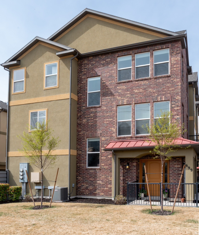 699 E HILLOCK CT #16 Draper, UT 84020