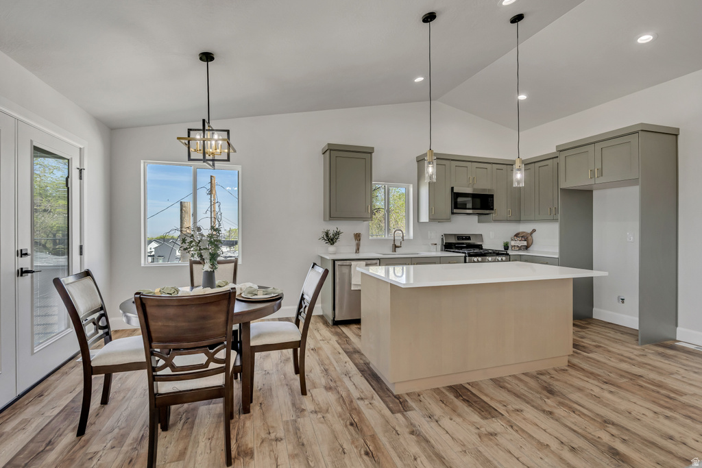 598 CANYON RD Tooele, UT 84074