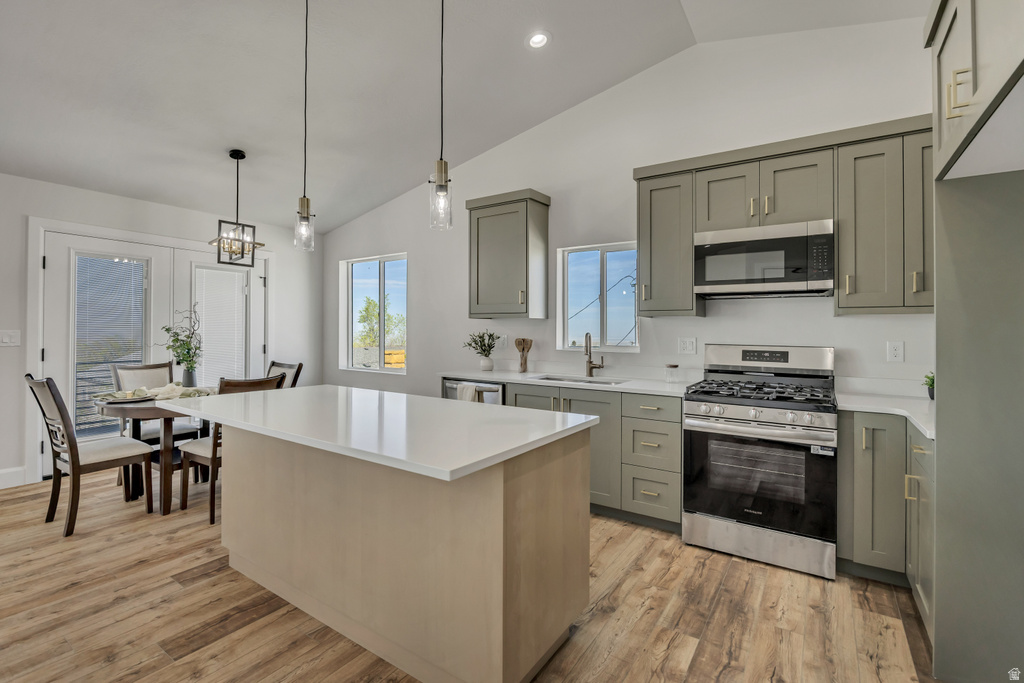 598 CANYON RD Tooele, UT 84074