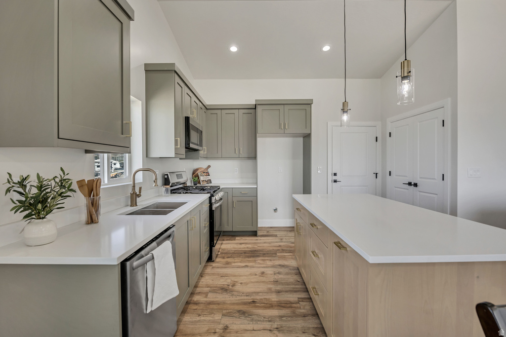 598 CANYON RD Tooele, UT 84074