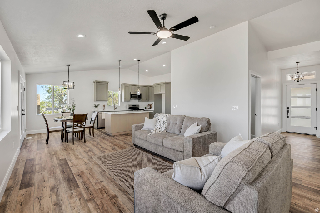 598 CANYON RD Tooele, UT 84074