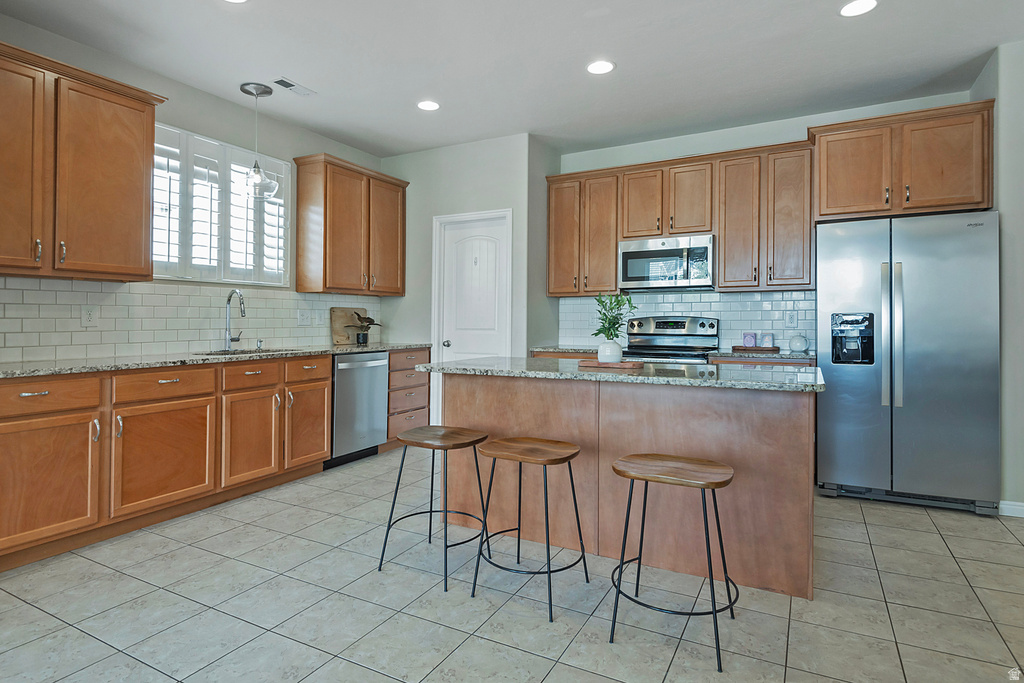 951 N AMBERLY DR North Salt Lake, UT 84054