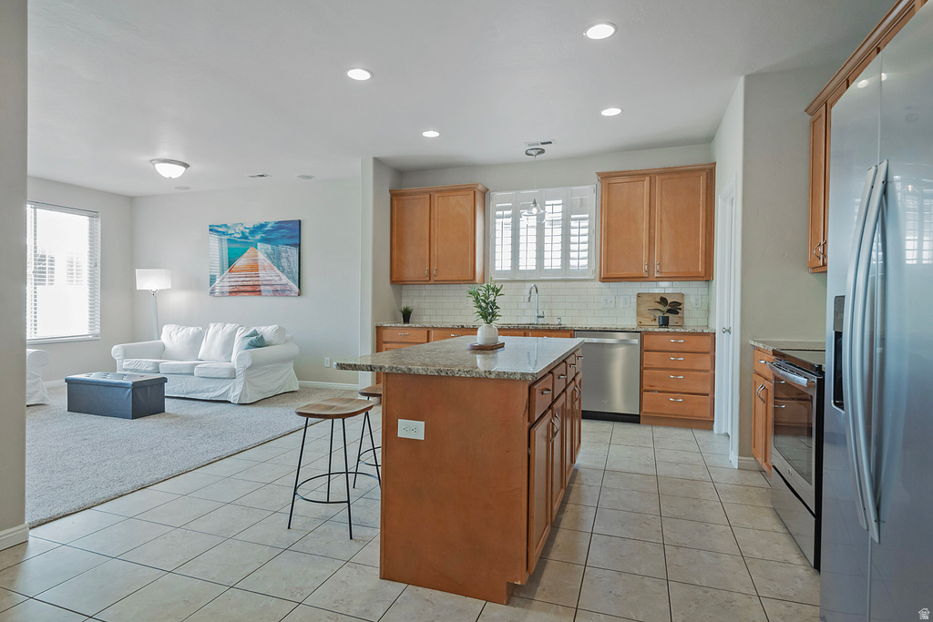 951 N AMBERLY DR North Salt Lake, UT 84054