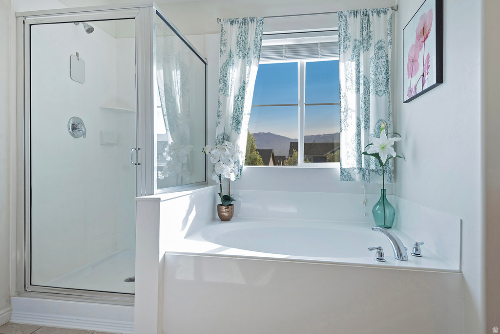 951 N AMBERLY DR North Salt Lake, UT 84054