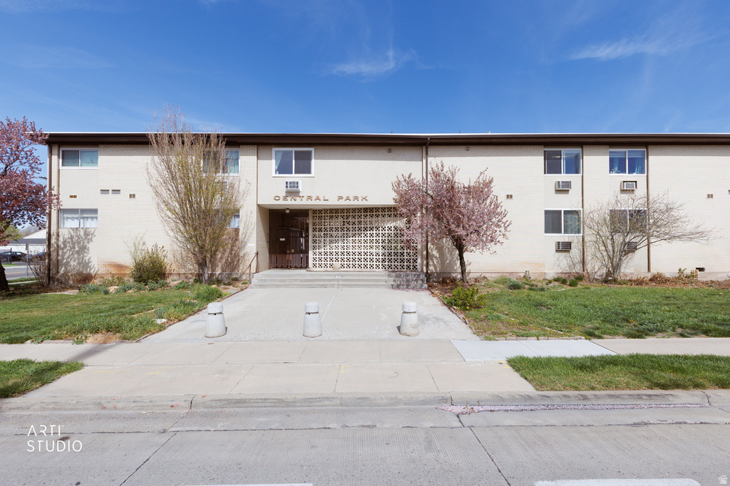 301 E 2700 S #12 South Salt Lake, UT 84115