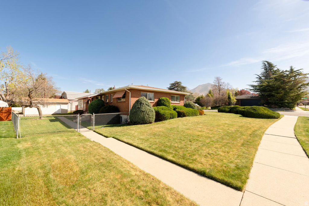 3728 S 2140 E Millcreek, UT 84109