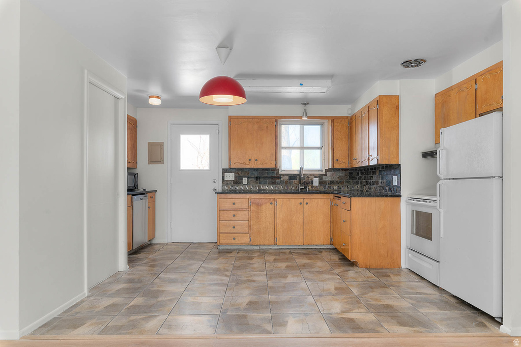 1225 E ZENITH AVE Salt Lake City, UT 84106