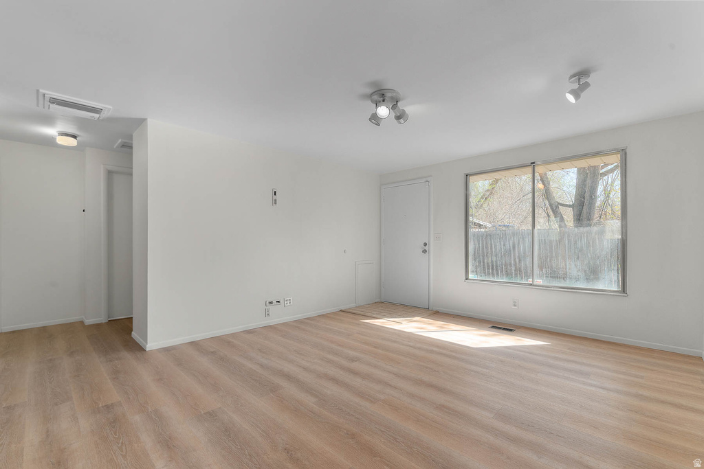 1225 E ZENITH AVE Salt Lake City, UT 84106