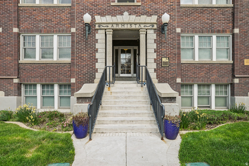 555 E 100 S #206 Salt Lake City, UT 84102