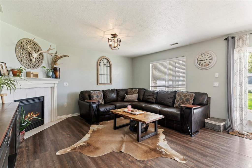 1149 W 1520 N Clinton, UT 84015