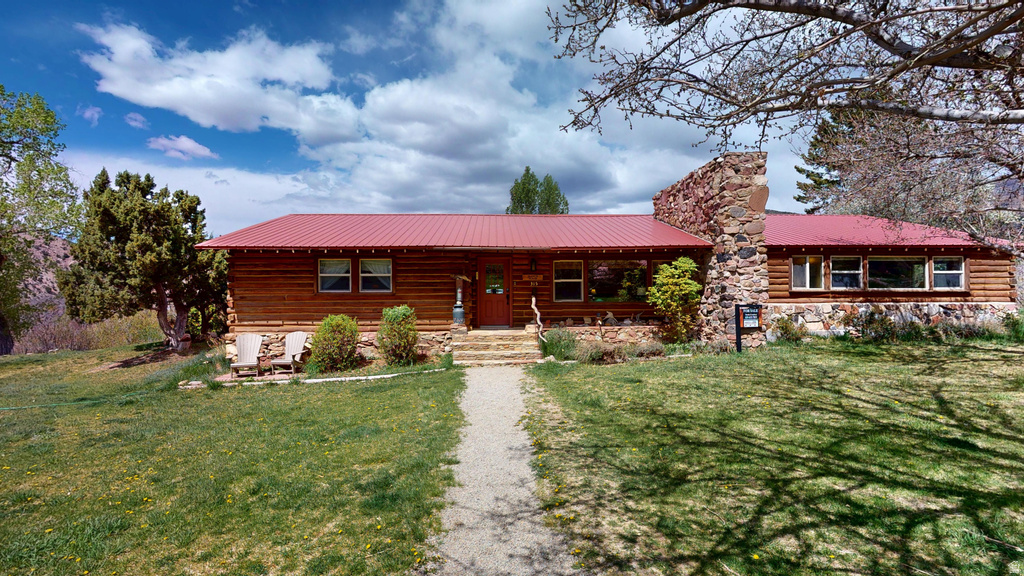 315 ABBEY RD Moab, UT 84532