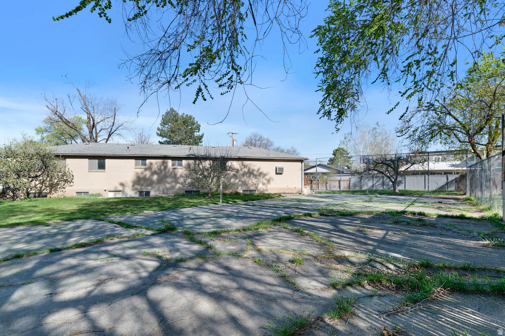 3215 S 2100 ST Millcreek, UT 84109