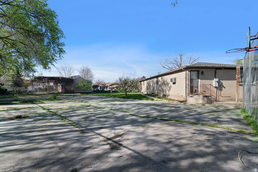 3215 S 2100 ST Millcreek, UT 84109