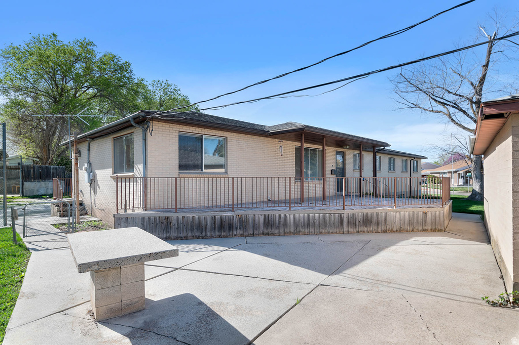 3215 S 2100 ST Millcreek, UT 84109