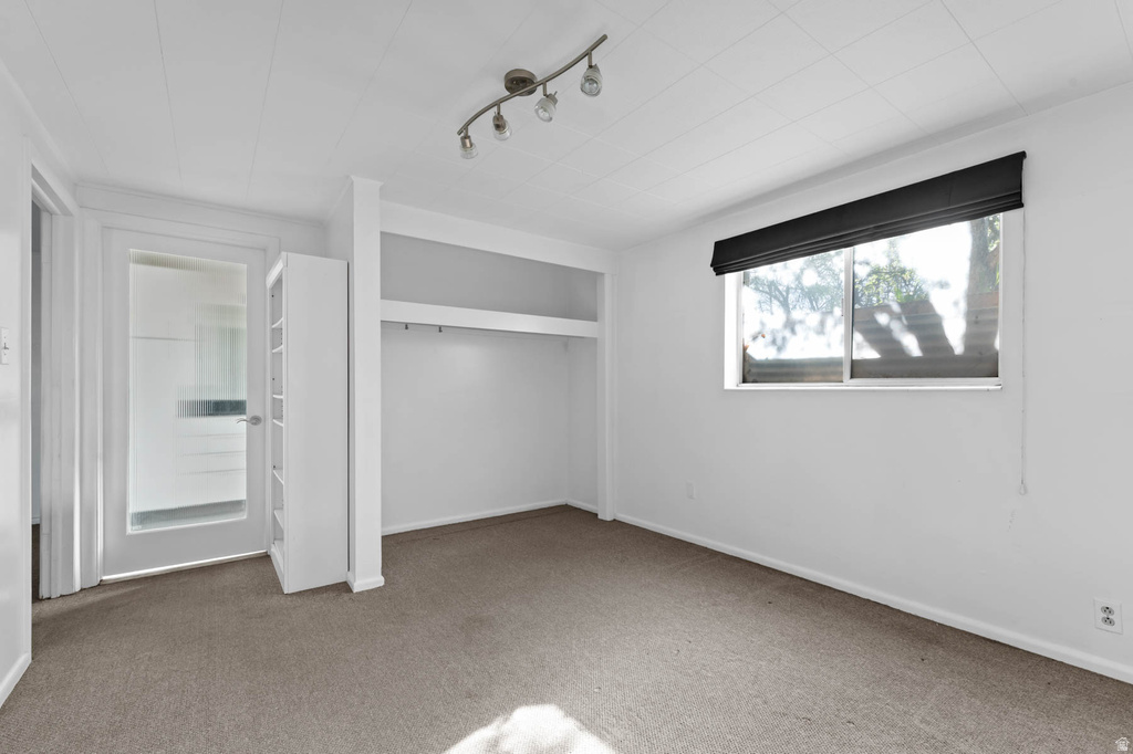 3215 S 2100 ST Millcreek, UT 84109