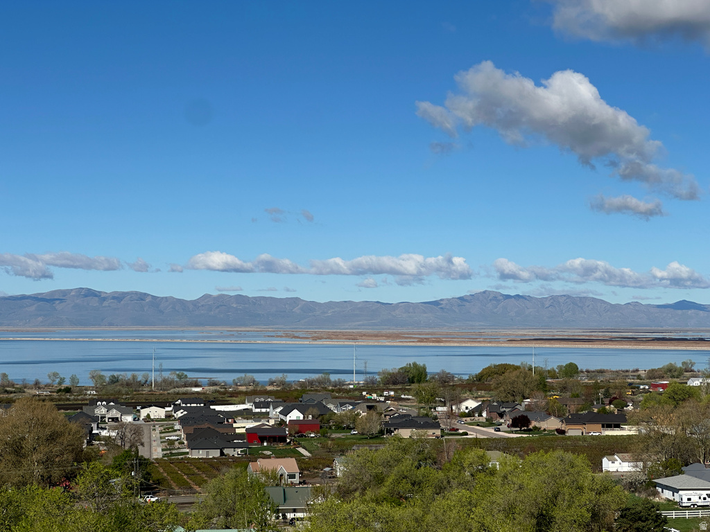 395 S 200 E Willard, UT 84340